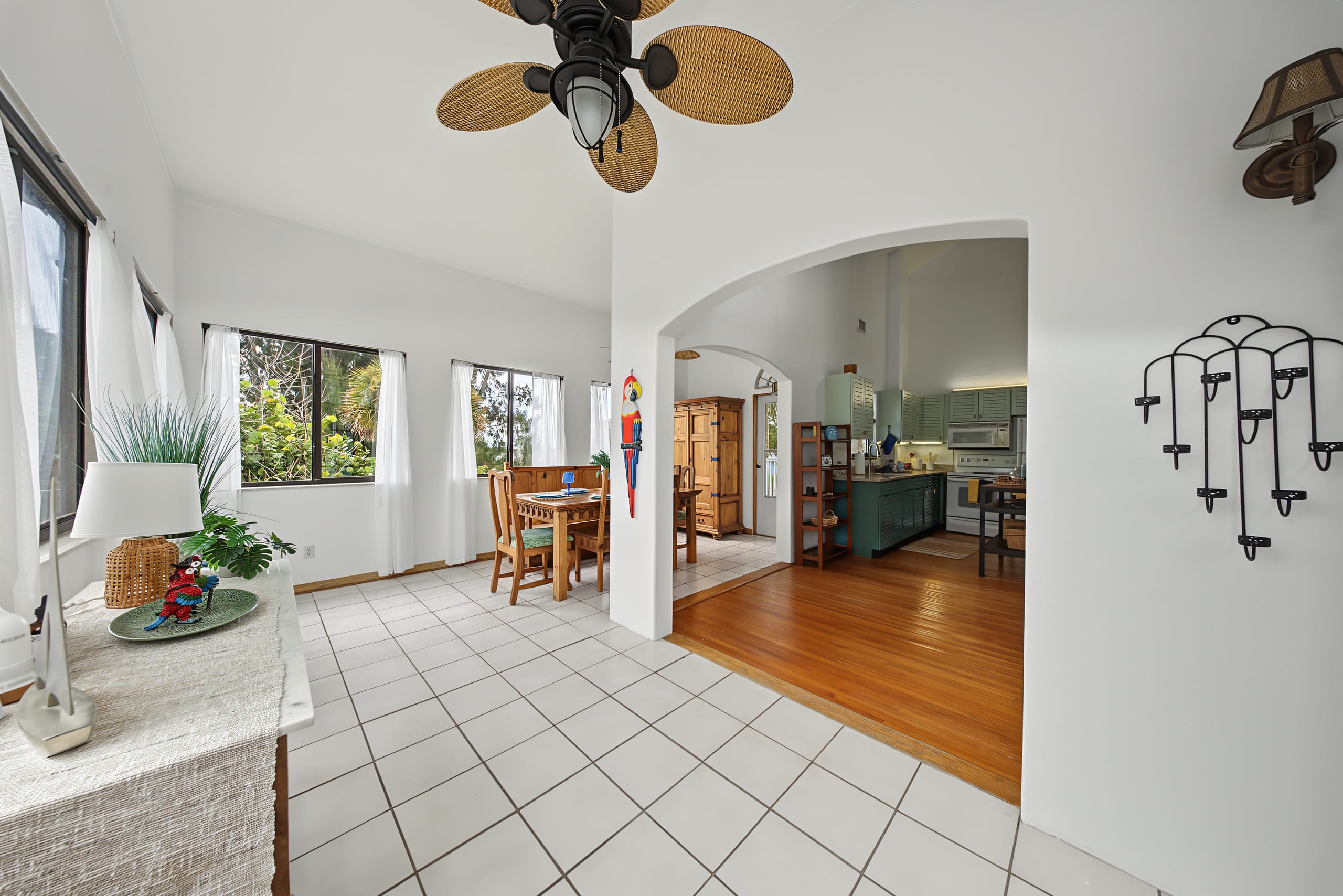 51 Vip Island, inside, photograph 46 of 112