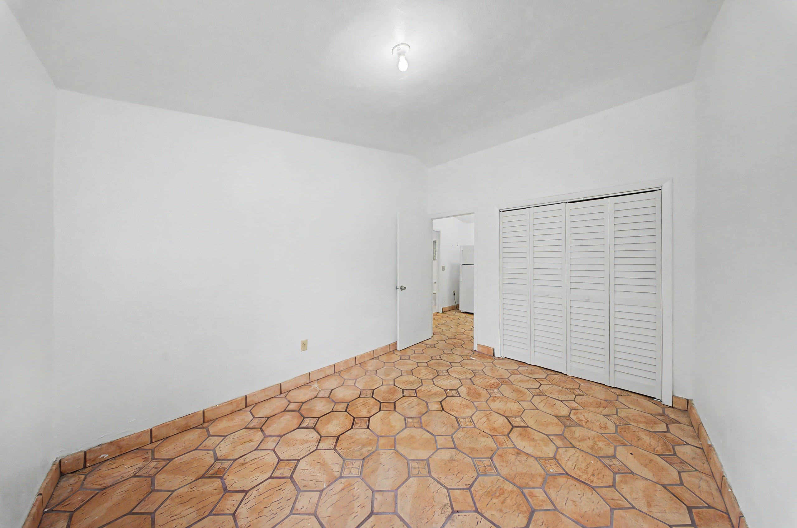 15365 SW 206 Ave, inside, photograph 10 of 75