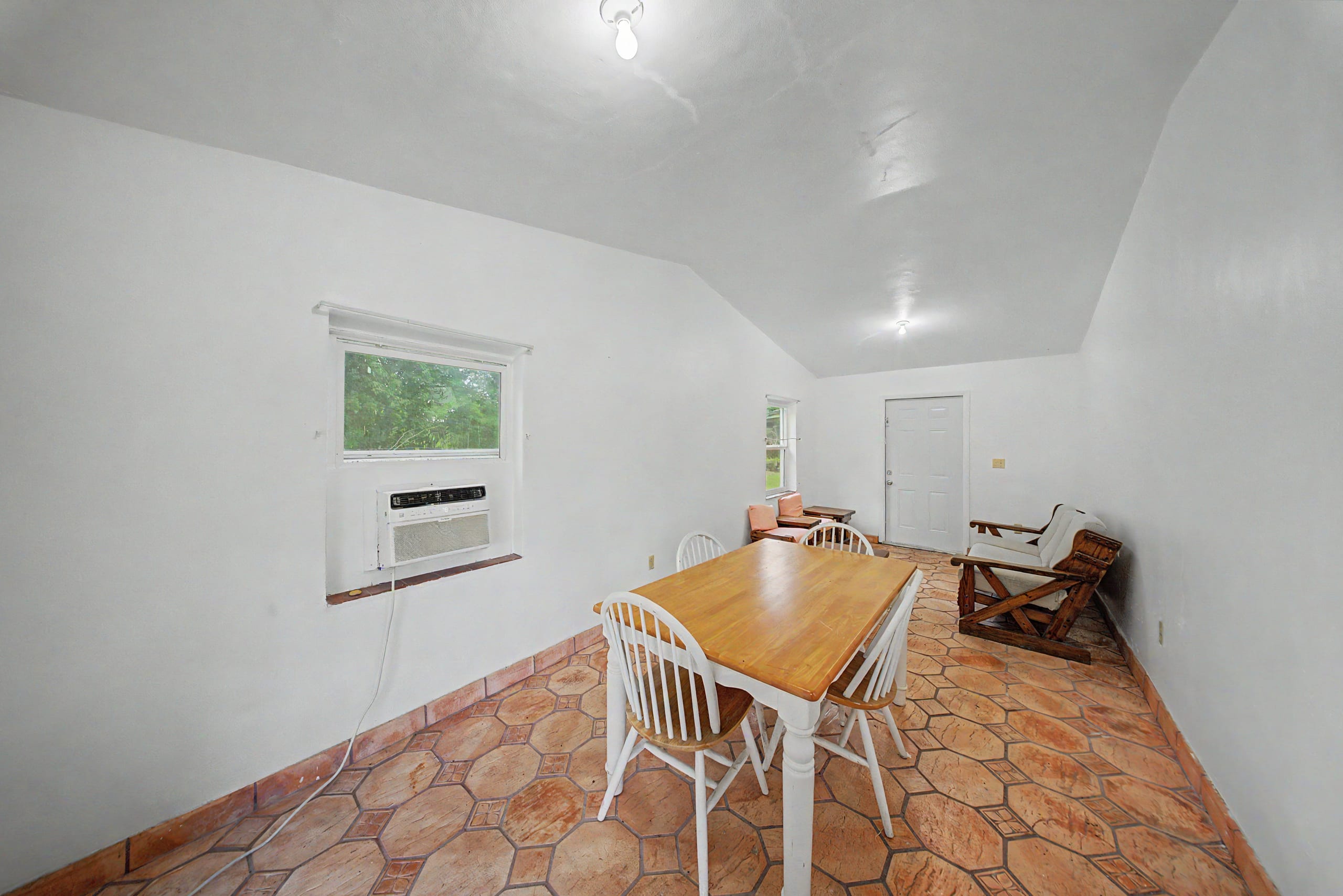 15365 SW 206 Ave, inside, photograph 3 of 75