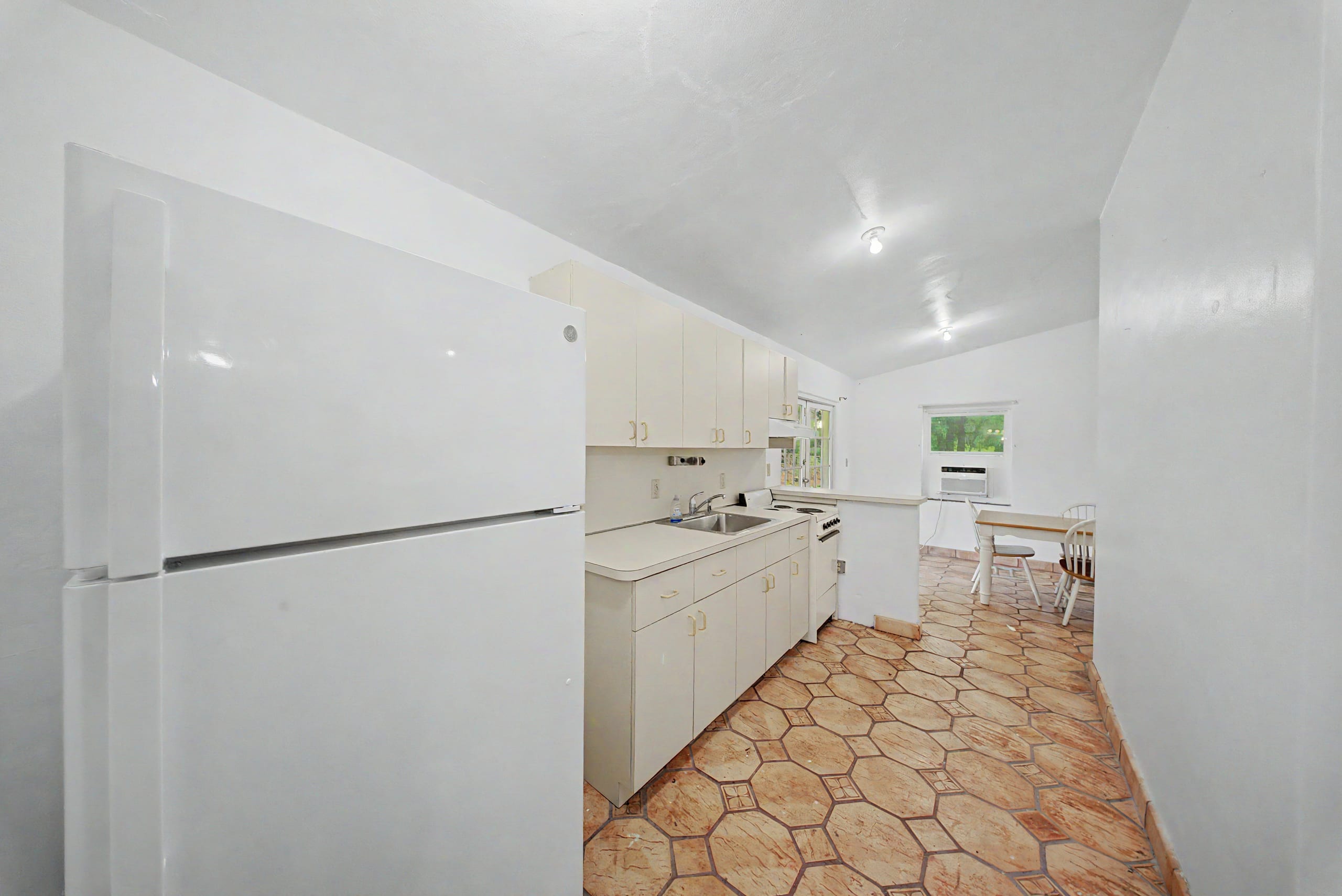 15365 SW 206 Ave, inside, photograph 5 of 75