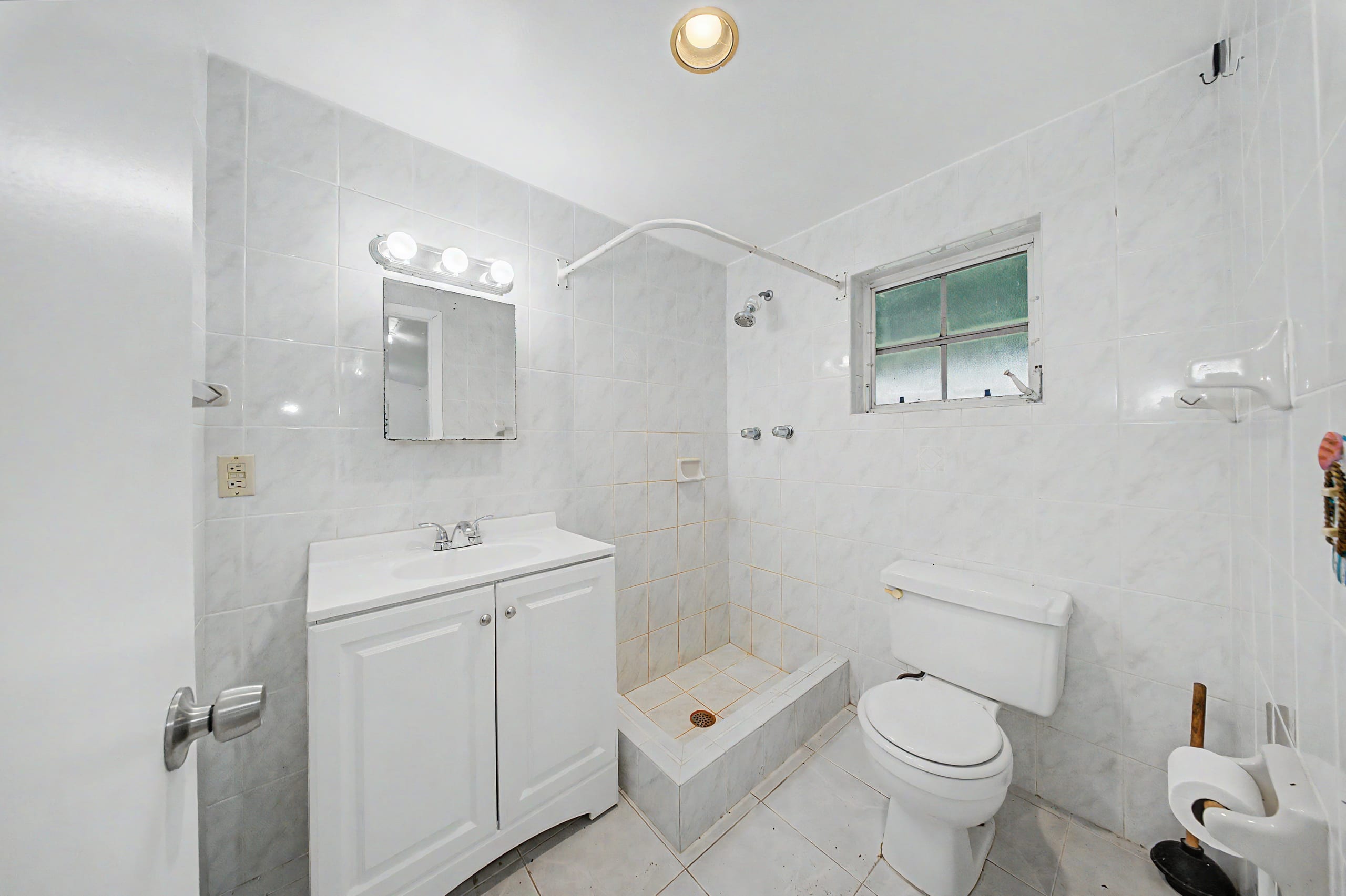 15365 SW 206 Ave, inside, photograph 7 of 75